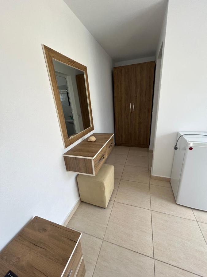 Eri Rooms Sarandë エクステリア 写真