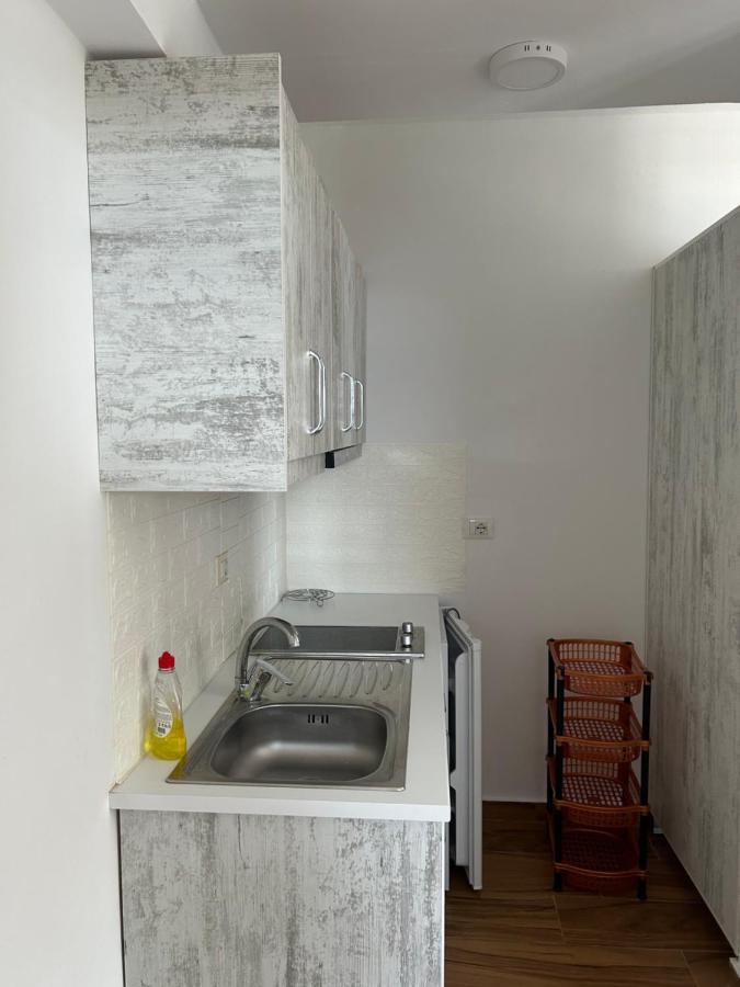 Eri Rooms Sarandë エクステリア 写真
