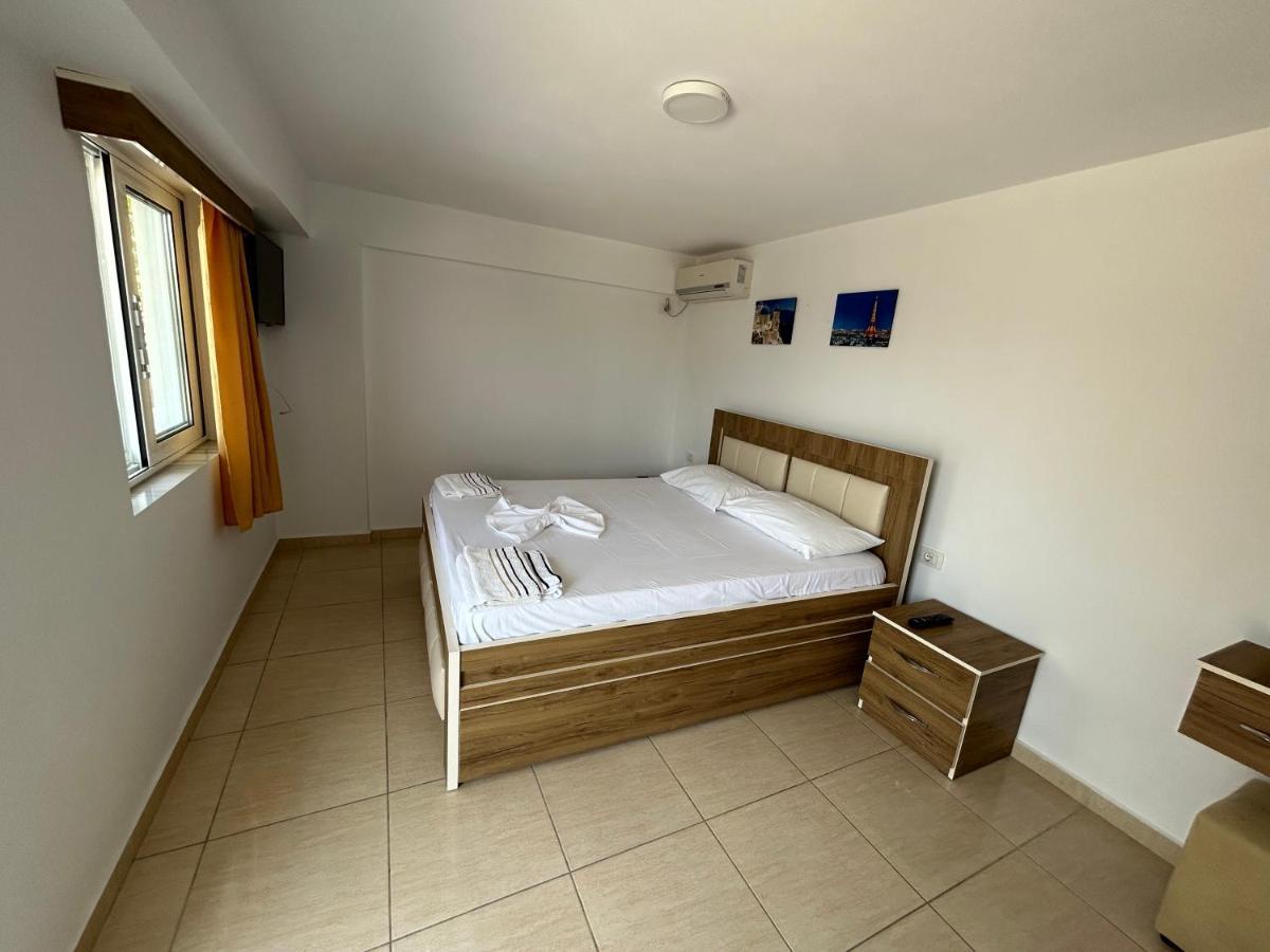 Eri Rooms Sarandë エクステリア 写真