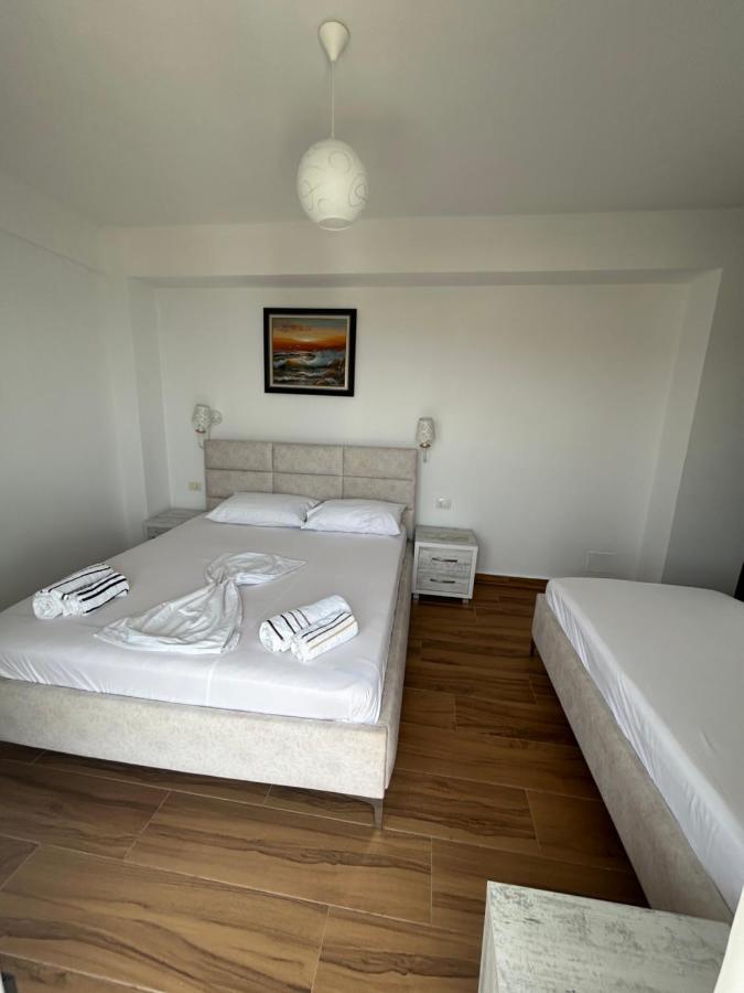 Eri Rooms Sarandë エクステリア 写真