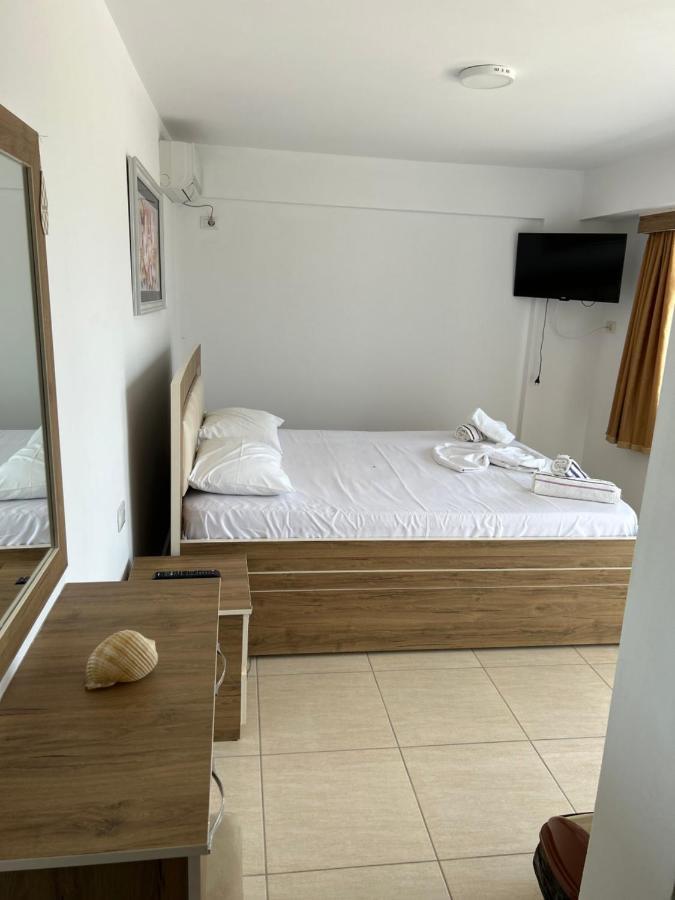 Eri Rooms Sarandë エクステリア 写真