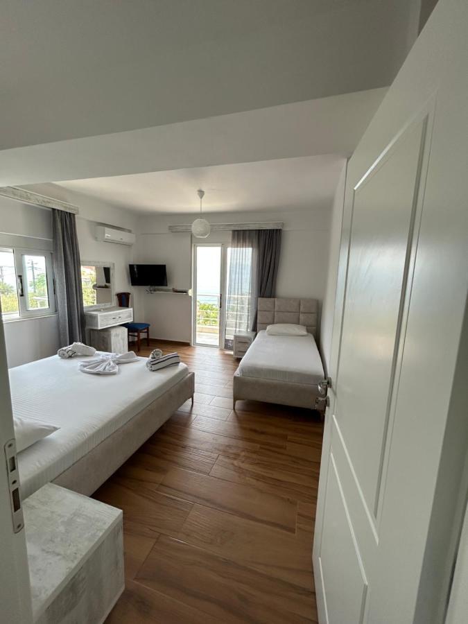 Eri Rooms Sarandë エクステリア 写真