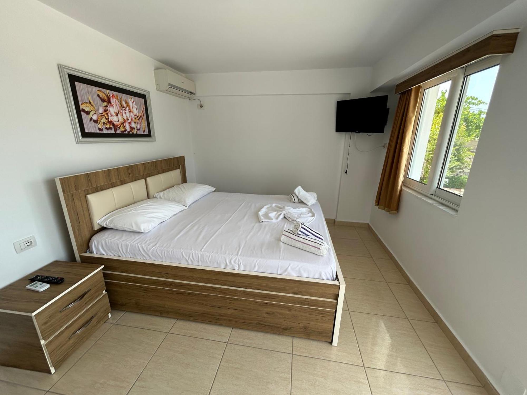 Eri Rooms Sarandë エクステリア 写真