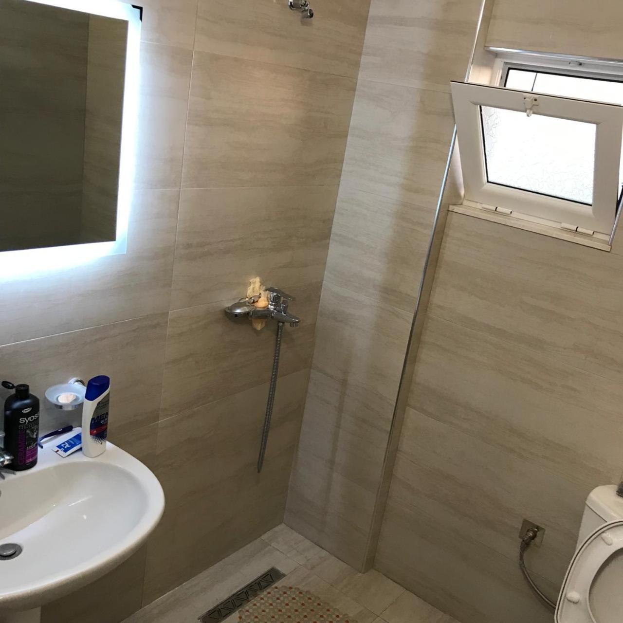 Eri Rooms Sarandë エクステリア 写真